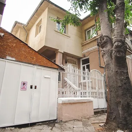 Casa de Férias House Tsimerman 4 Bedroom Private House Free Parking Private Garden
