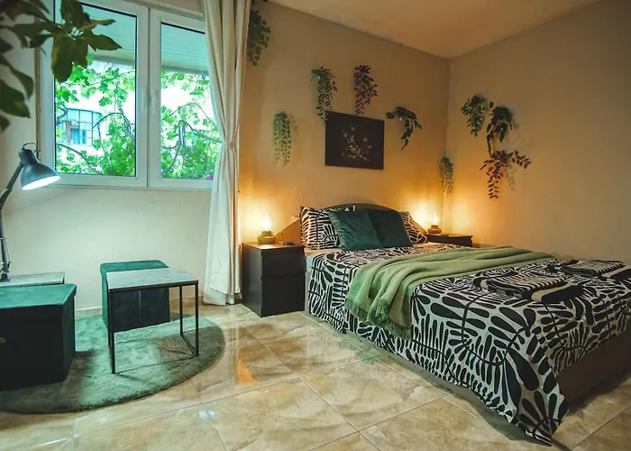 House Tsimerman 4 Bedroom Private House Free Parking Private Garden Feriehus *