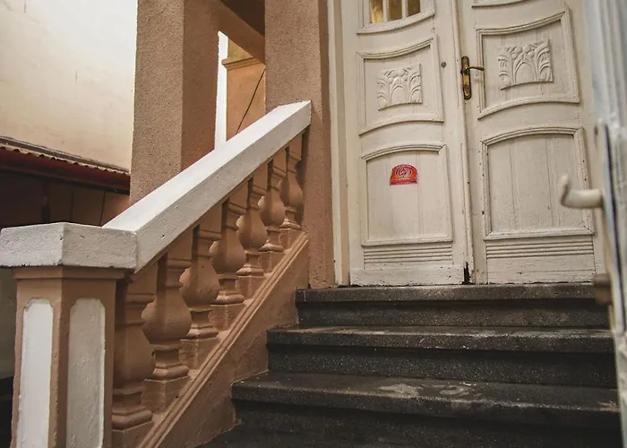 House Tsimerman 4 Bedroom Private House Free Parking Private Garden * Varna