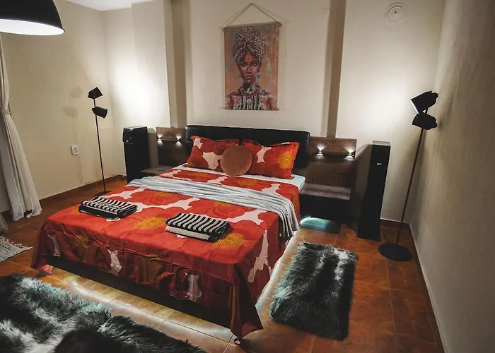 House Tsimerman 4 Bedroom Private House Free Parking Private Garden بيت للعطل فارنا